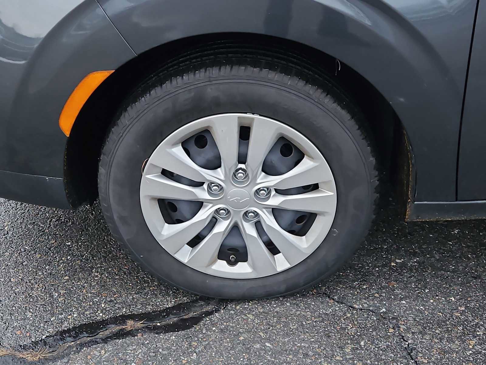 Used 2022 Kia Soul LX image 7