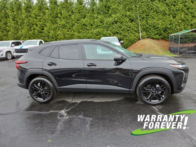 Used 2026 Chevrolet Trax ACTIV FWD image 8