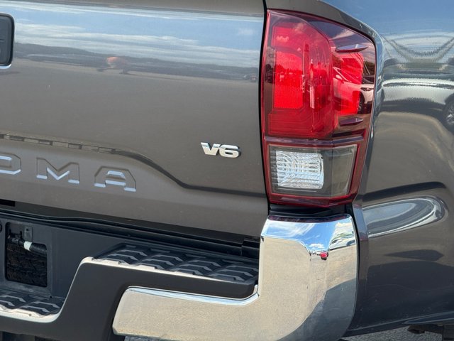 Used 2021 Toyota Tacoma SR5 AWD/4WD image 25