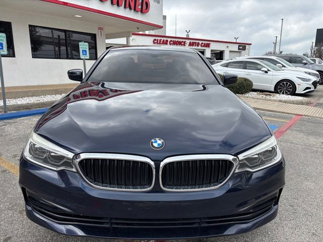 Used 2017 BMW 540i image 2