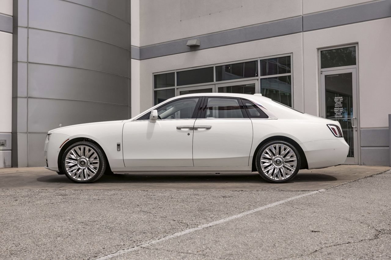 New 2026 Rolls-Royce Ghost AWD/4WD image 21
