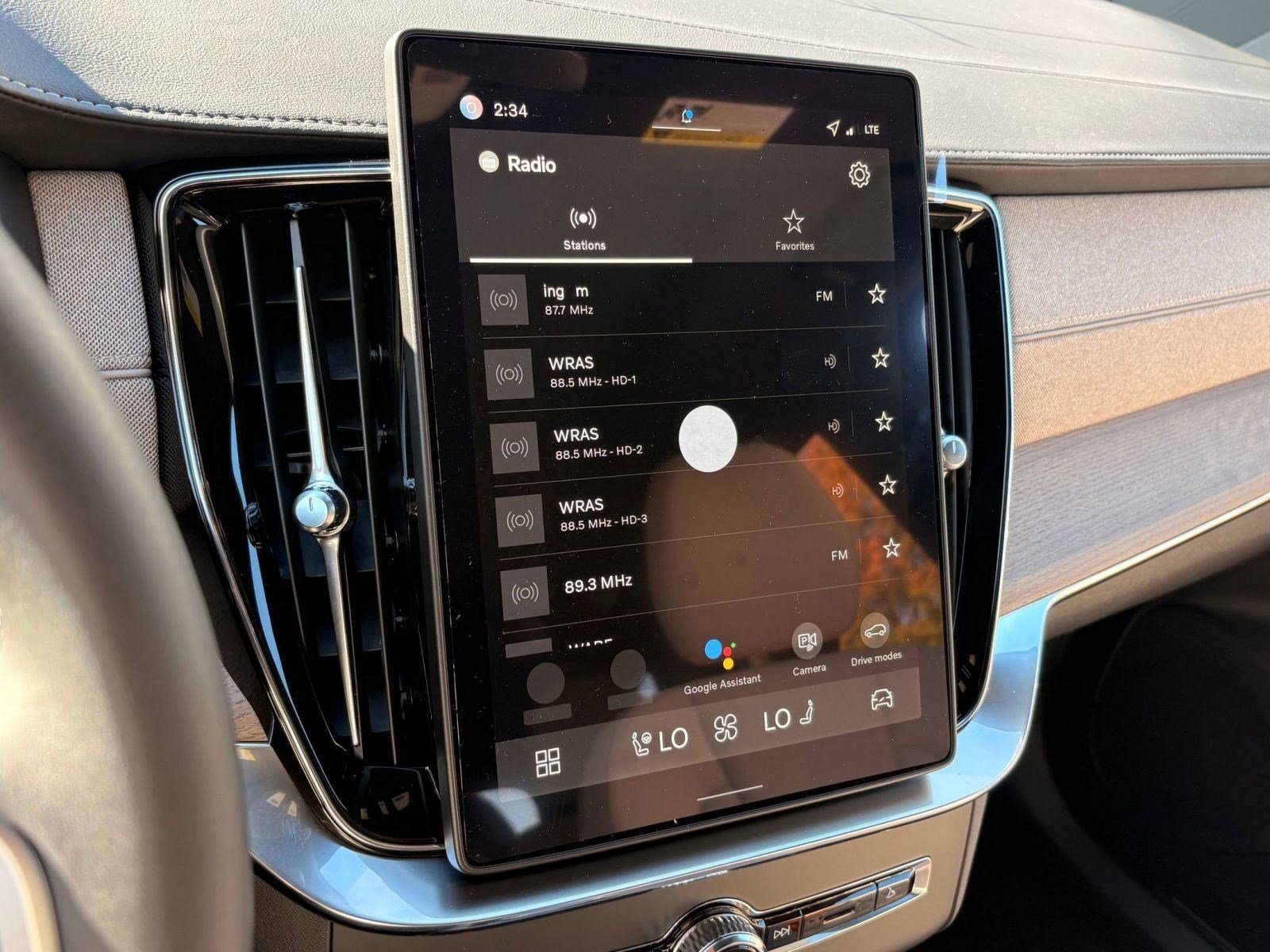 New 2026 Volvo XC90 B6 Plus w/ Protection Package image 30