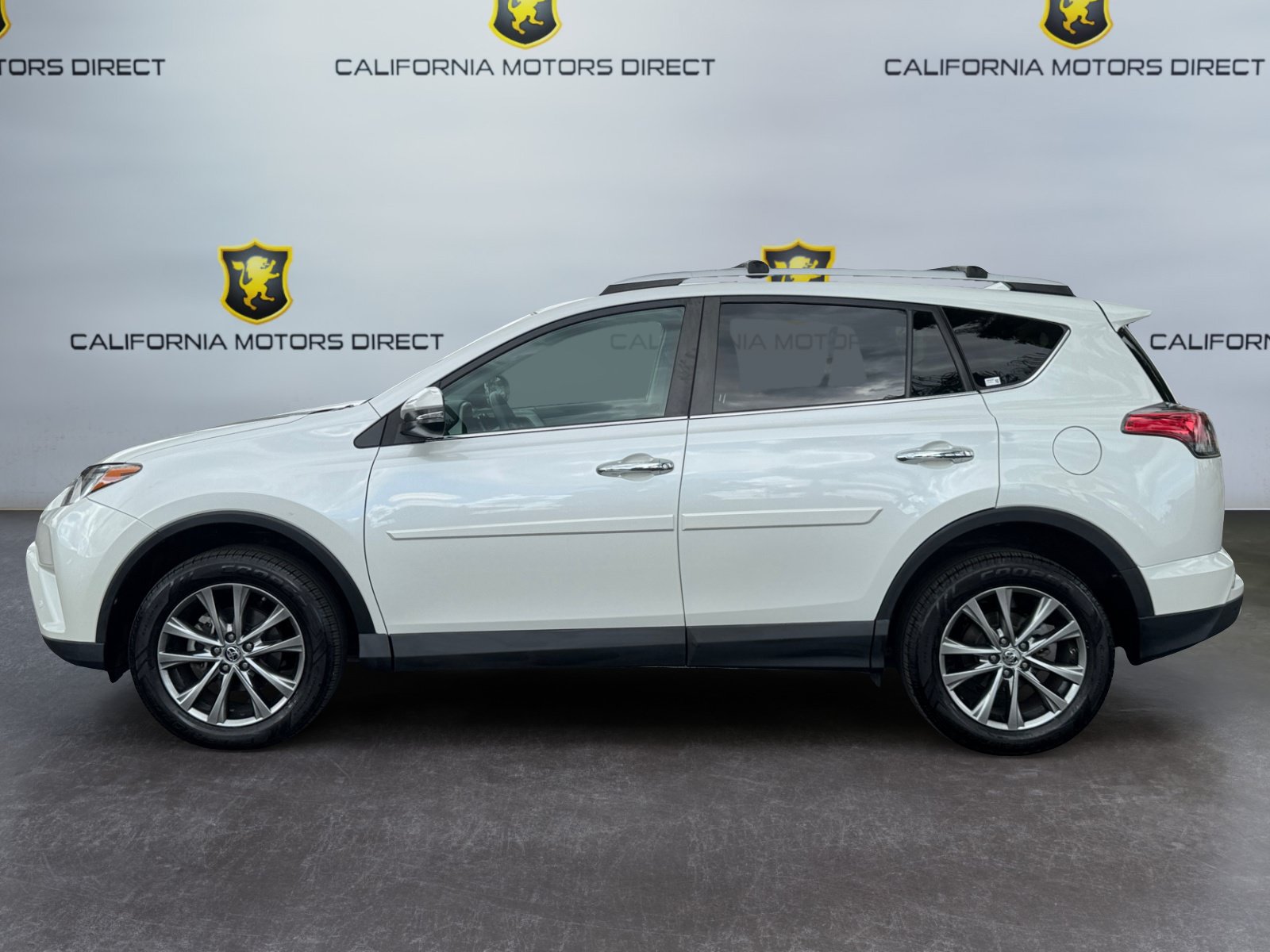 Used 2016 Toyota RAV4 Limited FWD image 2