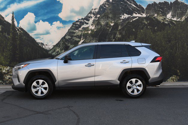Certified 2024 Toyota RAV4 LE AWD/4WD image 7