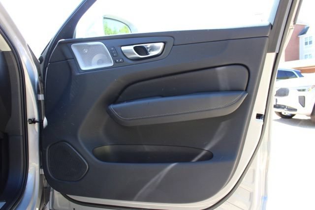 Certified 2023 Volvo XC60 B5 Ultimate AWD/4WD image 16