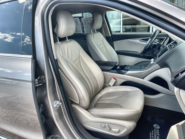Used 2019 Lincoln Nautilus Select FWD image 28