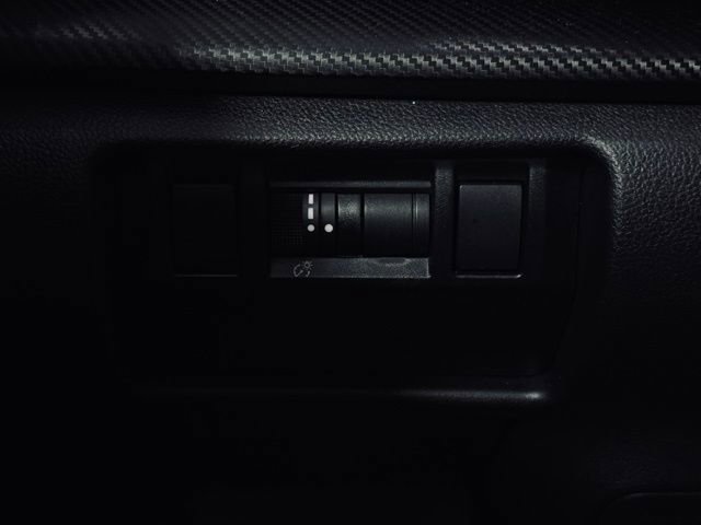 Used 2025 Subaru Crosstrek 2.0i Premium AWD/4WD image 29