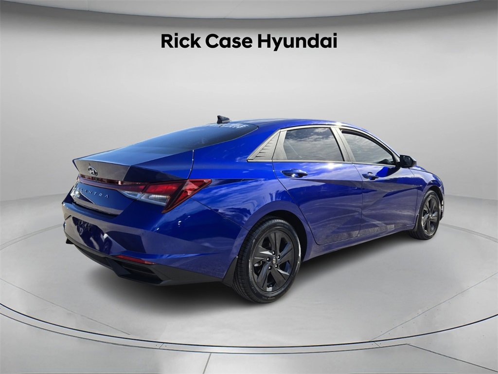Certified 2023 Hyundai Elantra SEL image 8