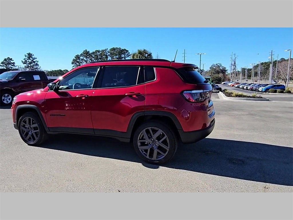 New 2026 Jeep Compass Latitude image 25
