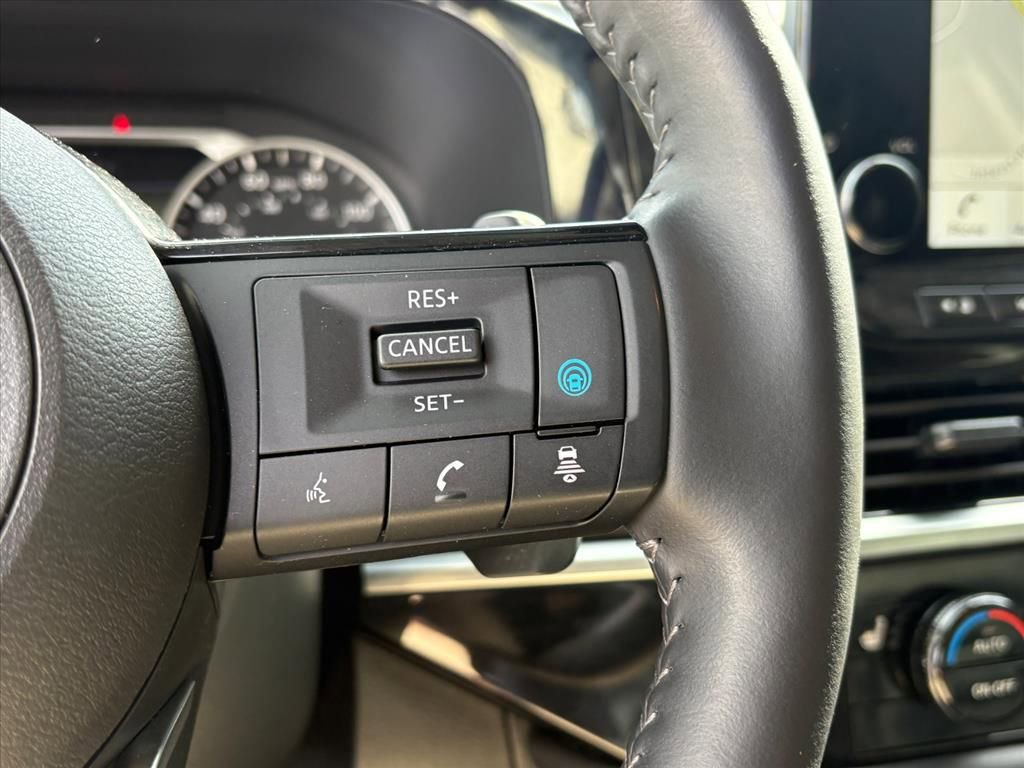 Certified 2024 Nissan Pathfinder SL image 14