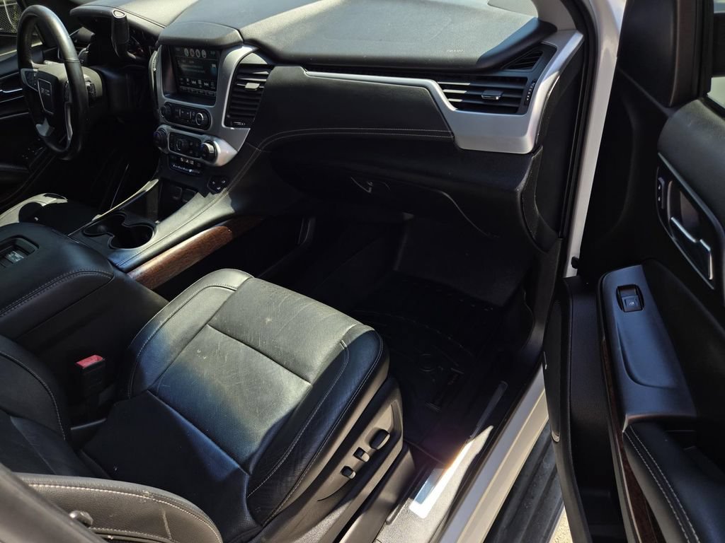 Used 2017 GMC Yukon SLT w/ Premium Edition RWD image 7