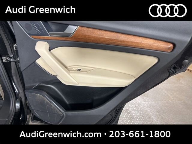 Used 2021 Audi Q5 2.0T Premium w/ Convenience Package AWD/4WD image 6