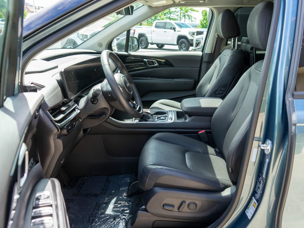 Certified 2025 Kia Carnival SX Prestige FWD image 11
