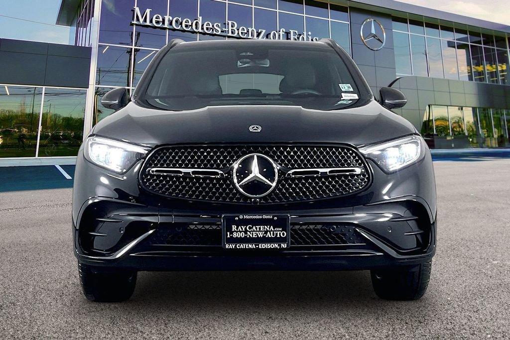 Used 2026 Mercedes-Benz GLC 300 4MATIC image 3