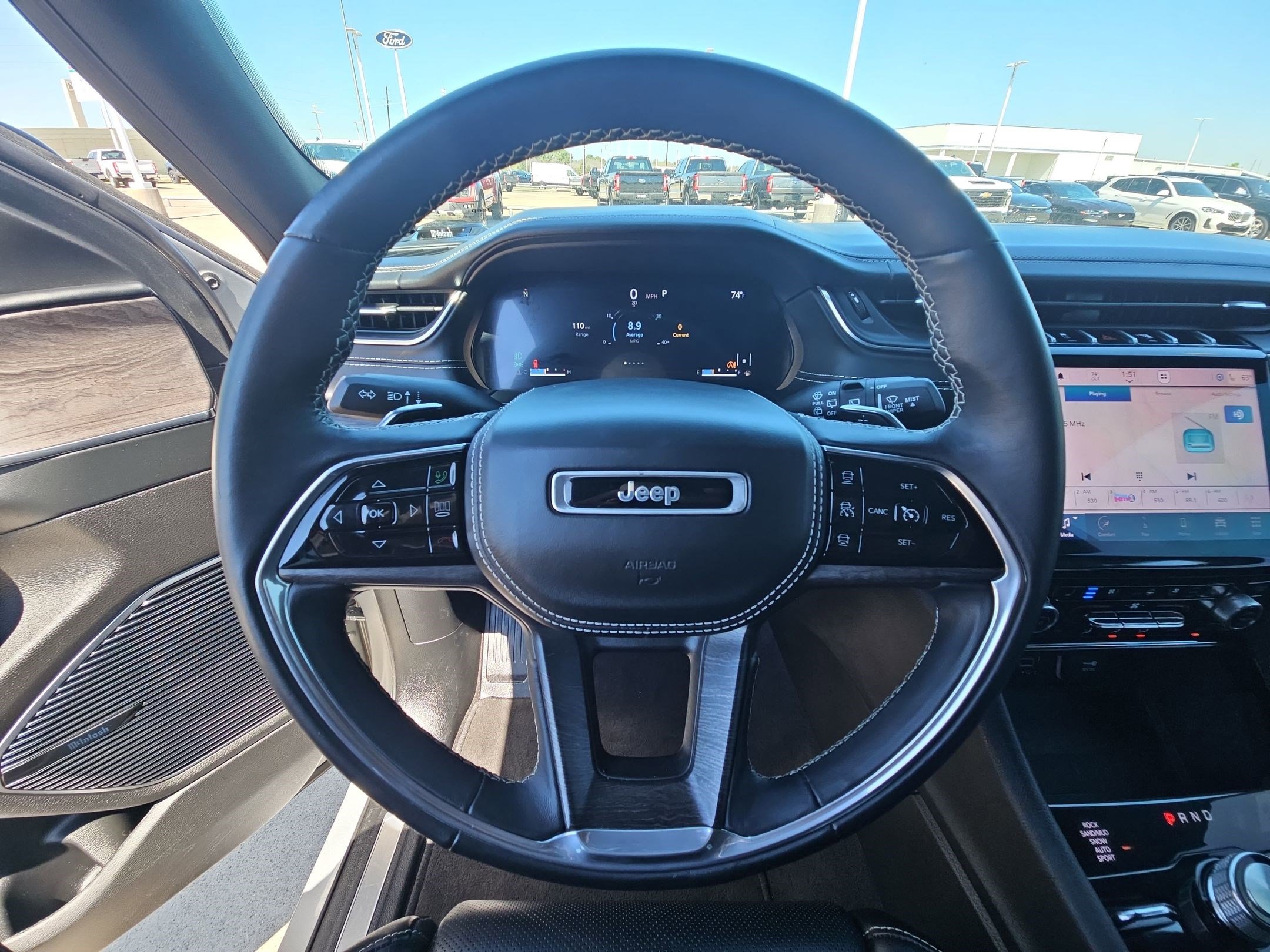 Used 2021 Jeep Grand Cherokee L Overland w/ Luxury Tech Group IV AWD/4WD image 18