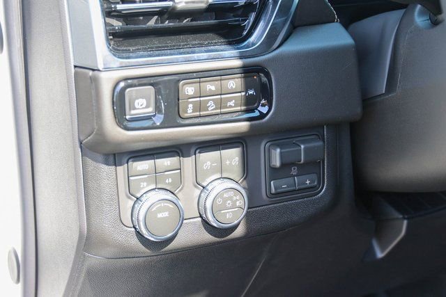 New 2026 GMC Yukon Elevation image 12