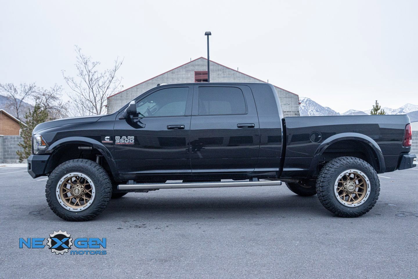 Used 2018 RAM 3500 Laramie w/ Sport Appearance Group image 4