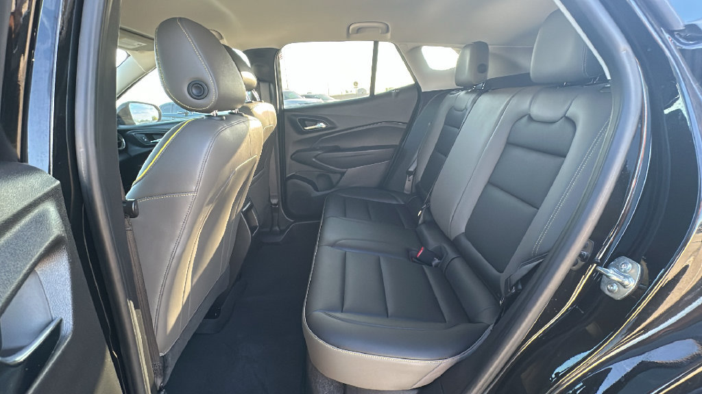 Used 2025 Chevrolet Trax ACTIV w/ Driver Confidence Package FWD image 32