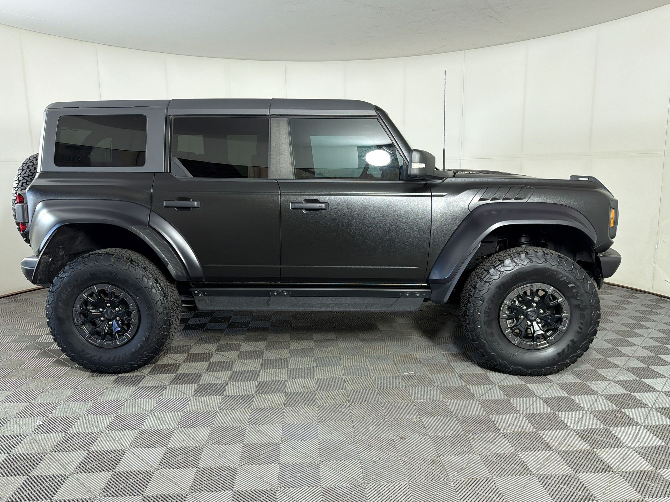Used 2022 Ford Bronco Raptor AWD/4WD image 8