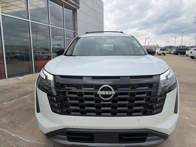 New 2026 Nissan Pathfinder Platinum w/ Cargo Package FWD image 6