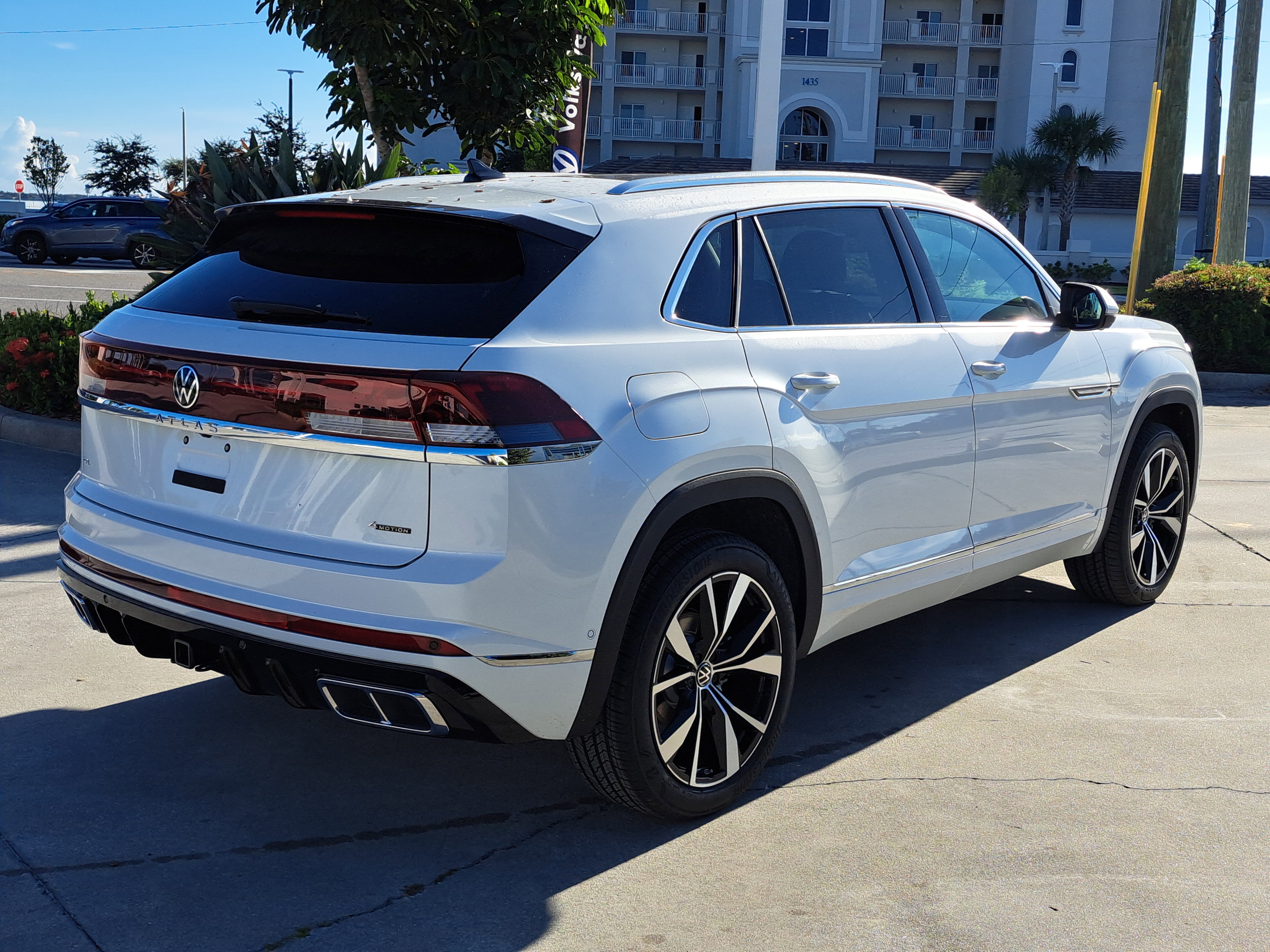 New 2026 Volkswagen Atlas Cross Sport SEL Premium R-Line image 4