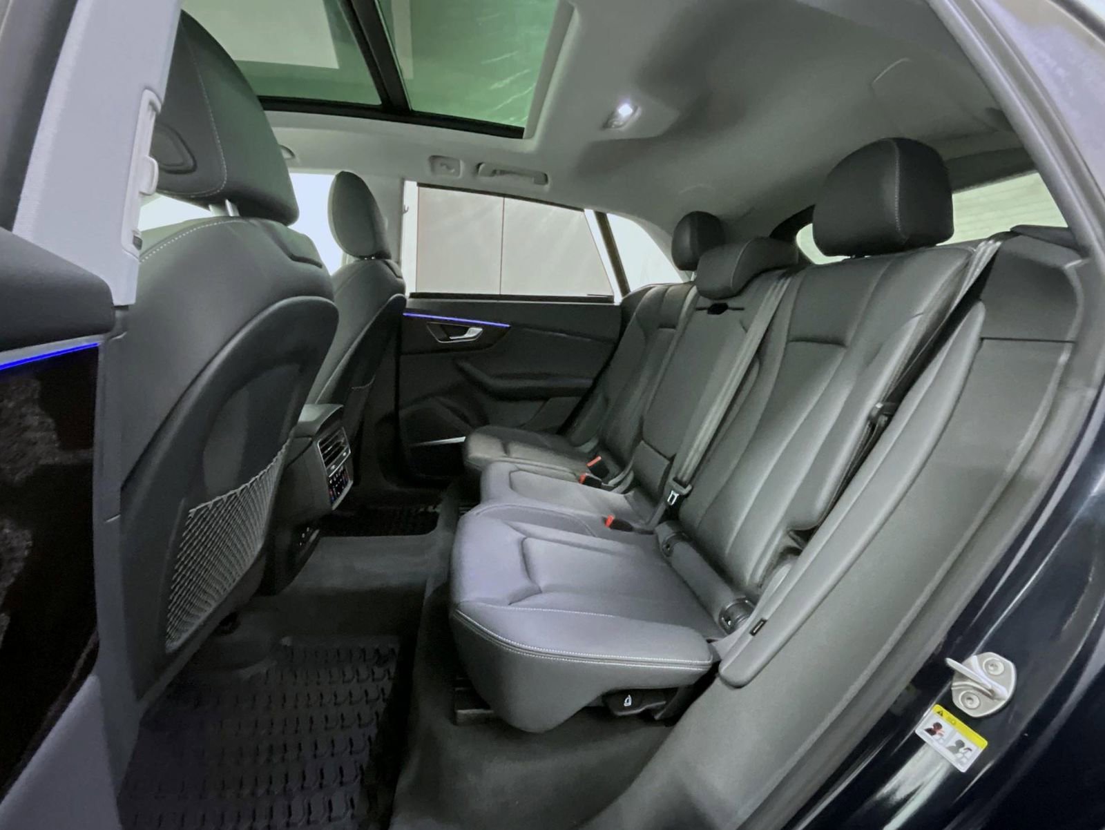 Used 2023 Audi Q8 Prestige image 19