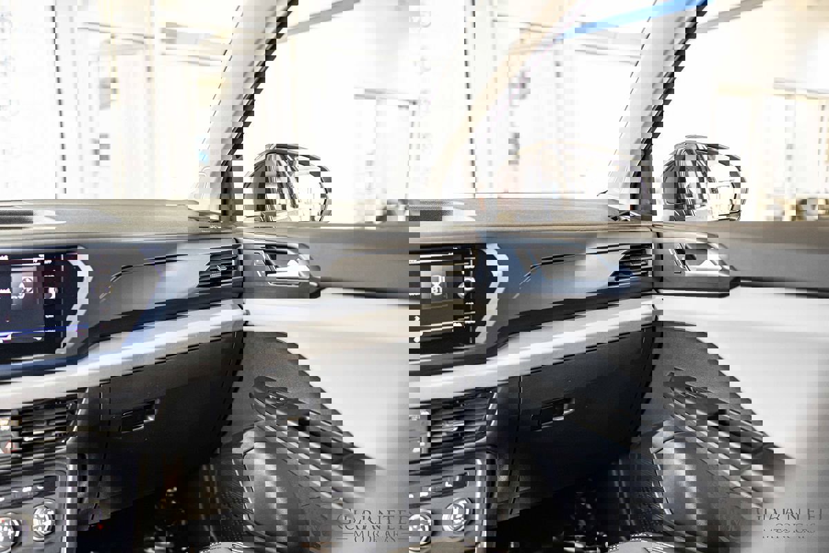 Used 2022 Volkswagen Taos SE image 35