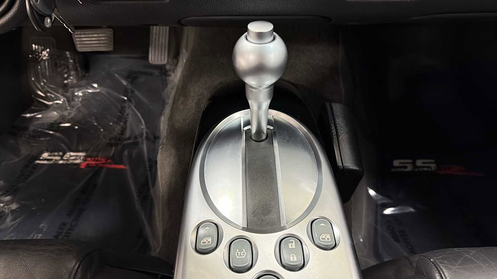 Used 2004 Chevrolet SSR w/ Preferred Equipment Group RWD image 20