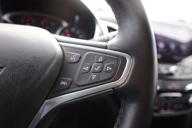 Used 2023 Chevrolet Equinox Premier image 24