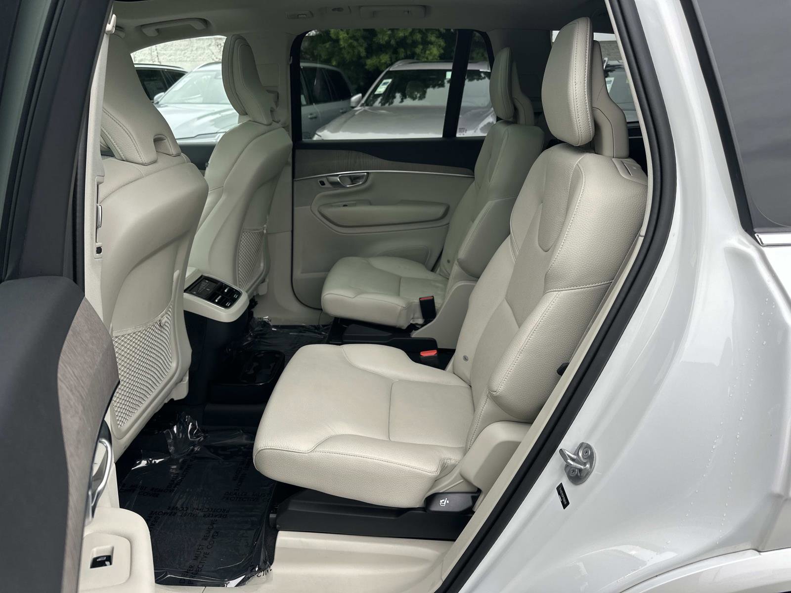 Certified 2023 Volvo XC90 B6 Plus w/ Protection Package Premier image 21