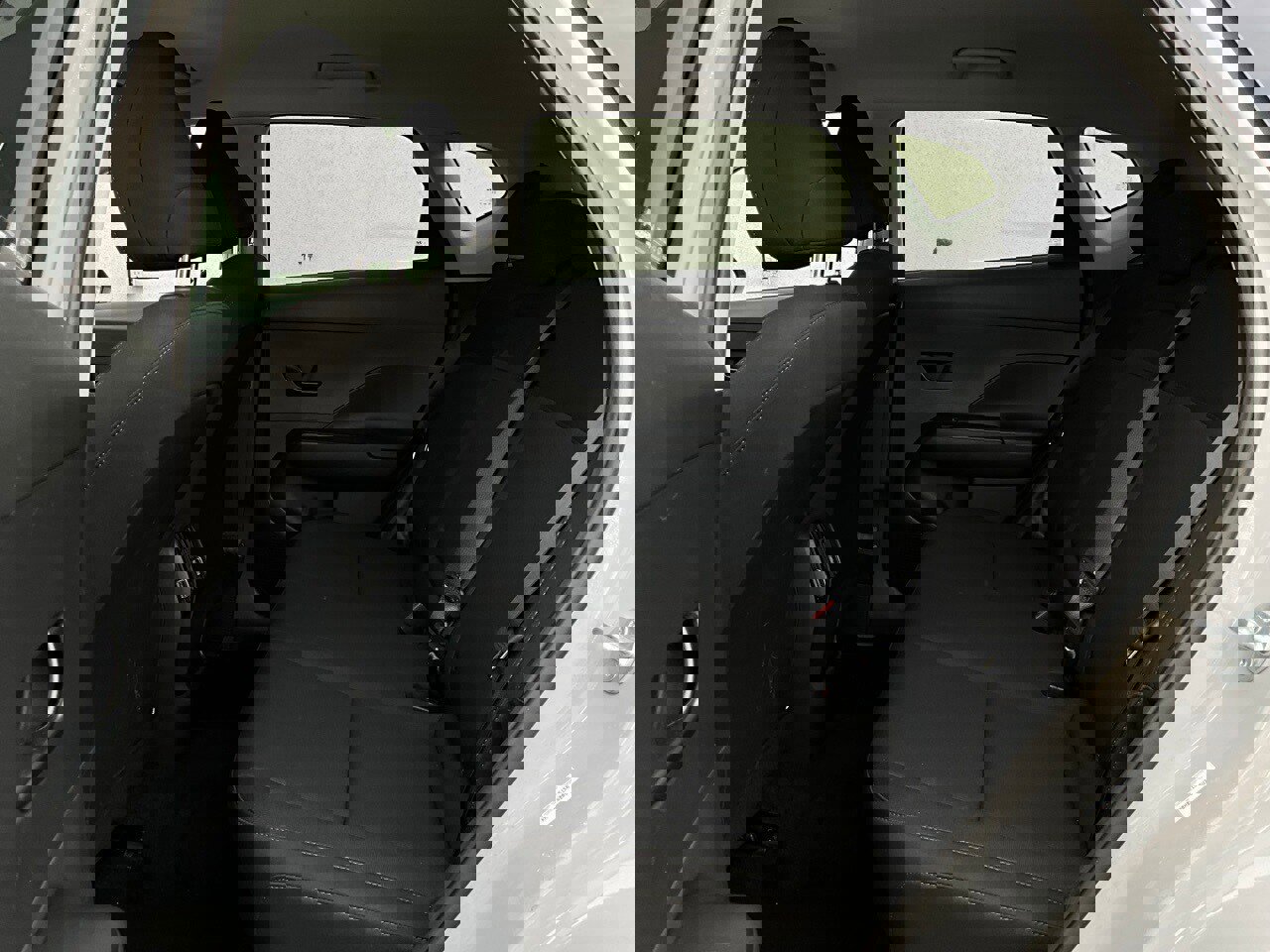 Used 2025 Hyundai Kona SEL image 12