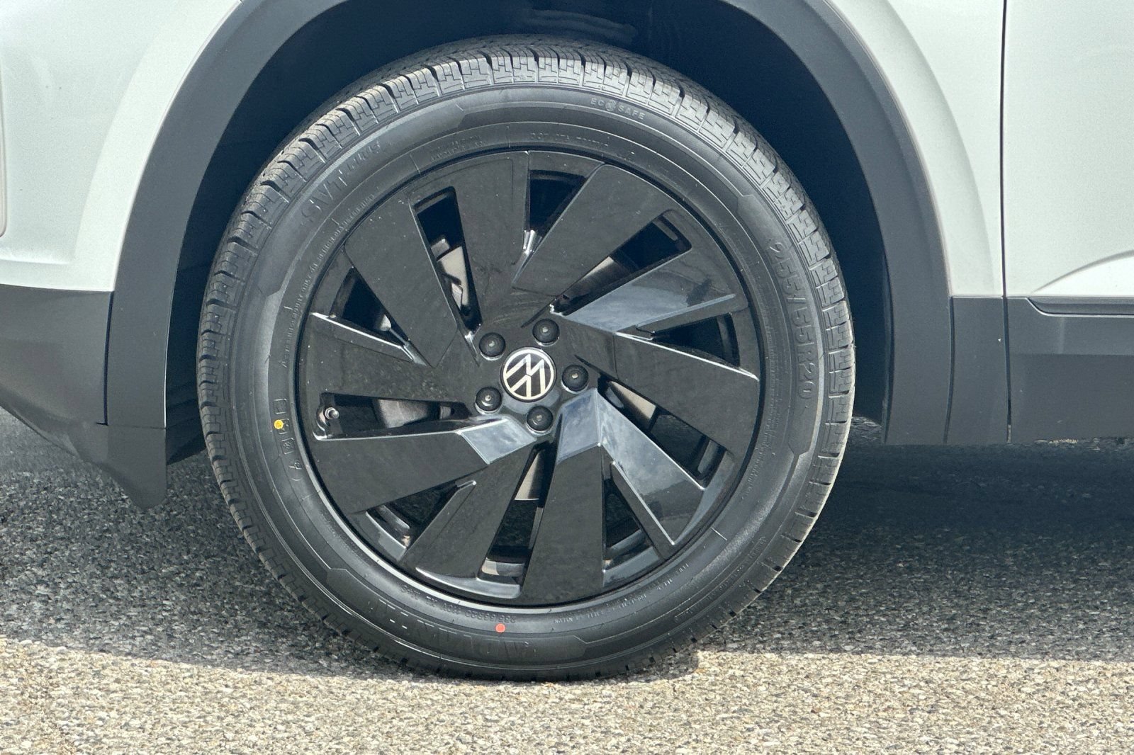 Used 2024 Volkswagen Atlas SE FWD image 25