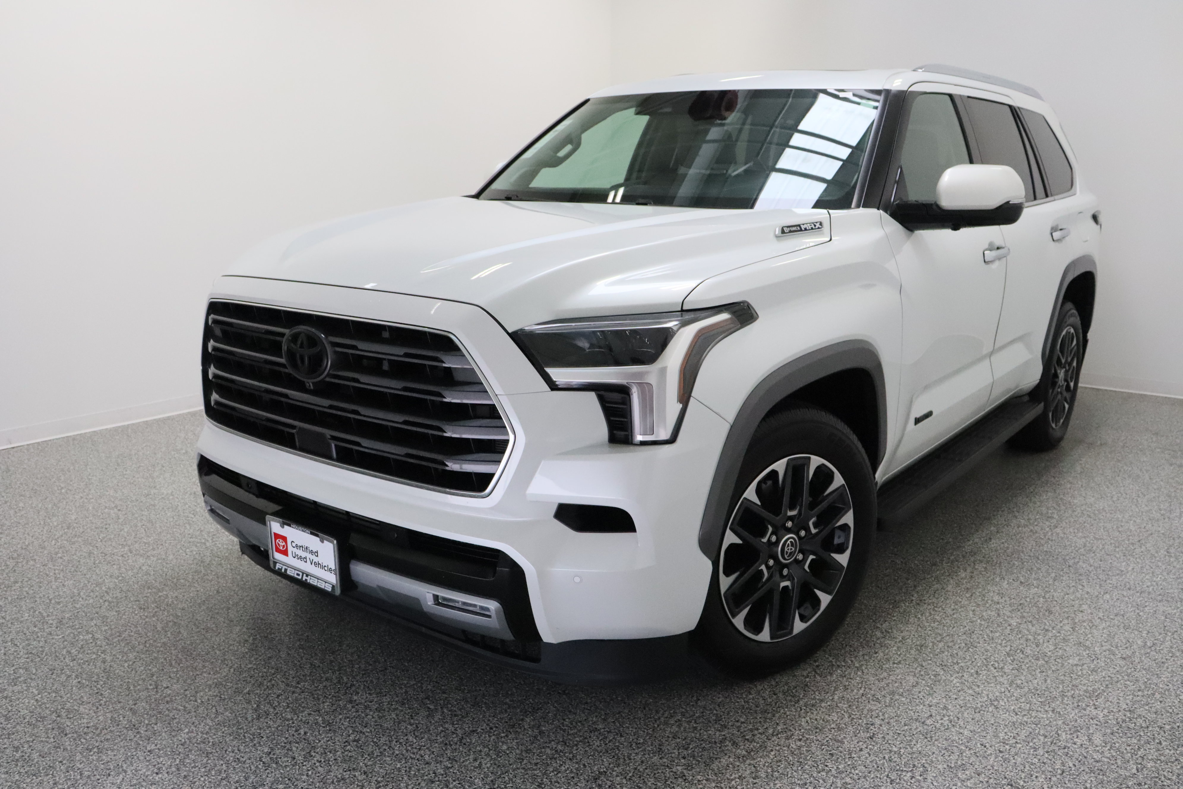 Certified 2024 Toyota Sequoia Limited AWD/4WD image 2