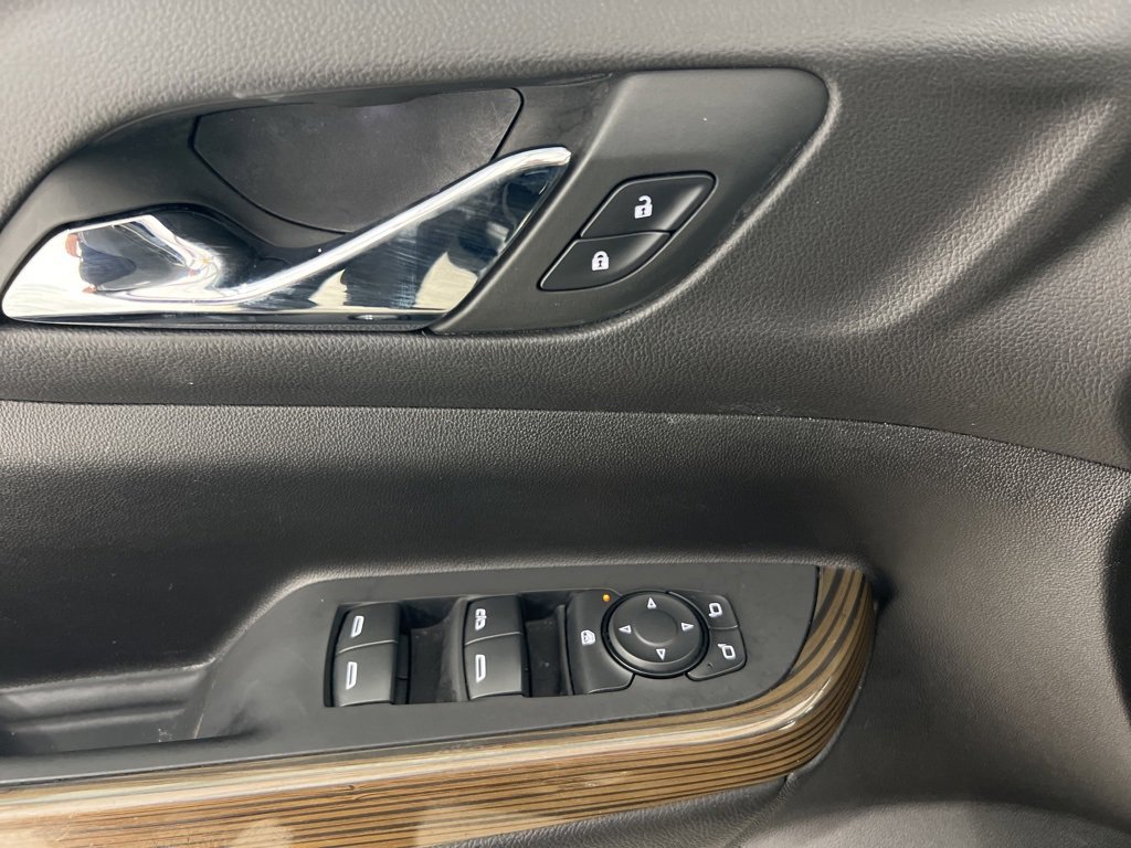 Used 2023 GMC Acadia SLE w/ LPO, Floor Liner Package image 19