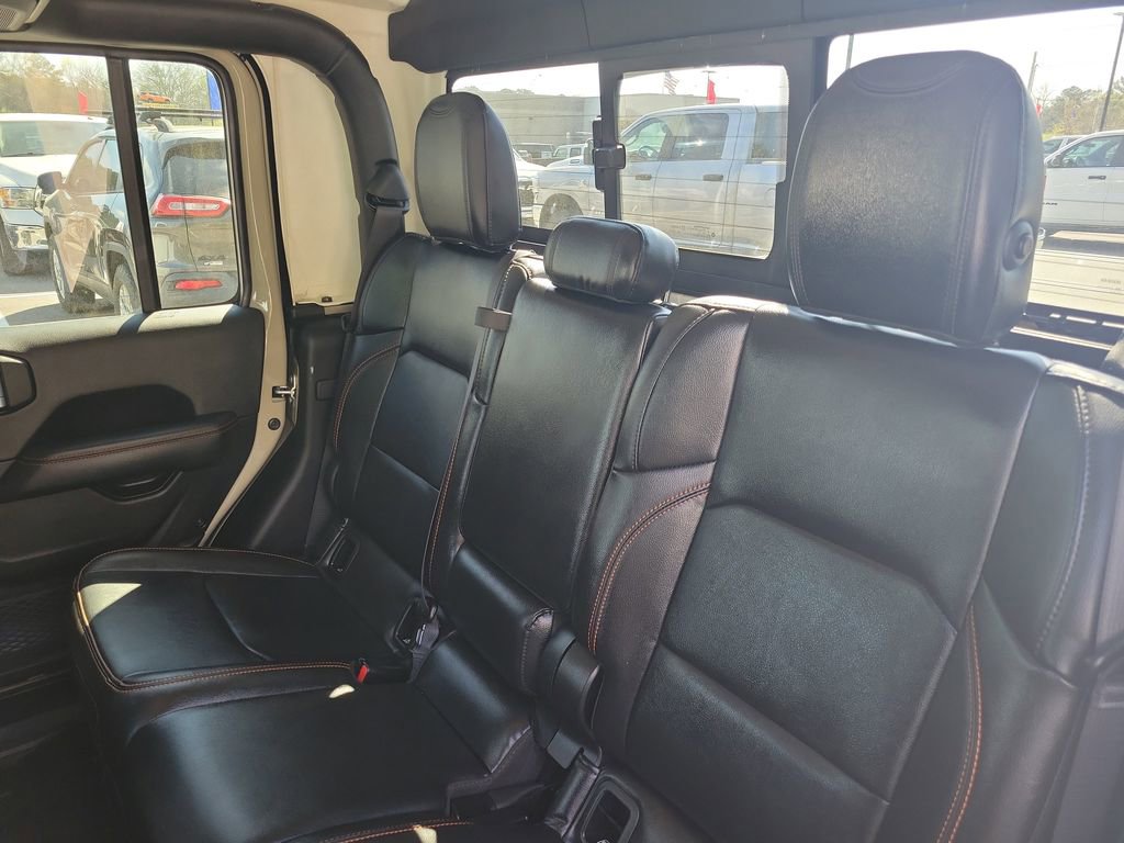Used 2022 Jeep Gladiator Mojave w/ Cold Weather Group image 32
