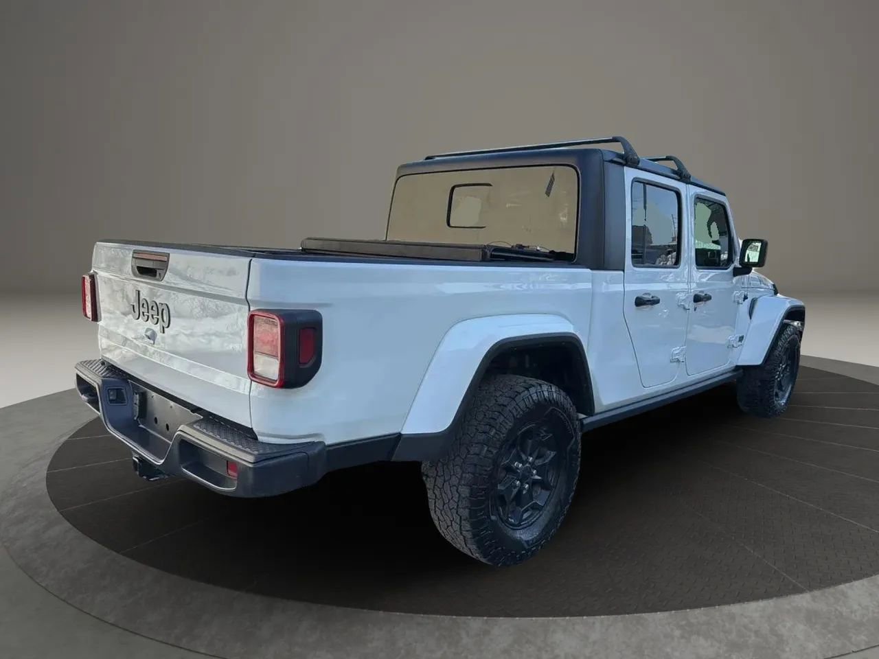 Used 2021 Jeep Gladiator Sport AWD/4WD image 5