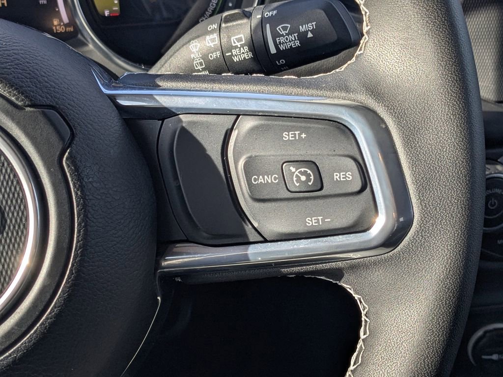 Used 2023 Jeep Wrangler Unlimited Sahara image 22