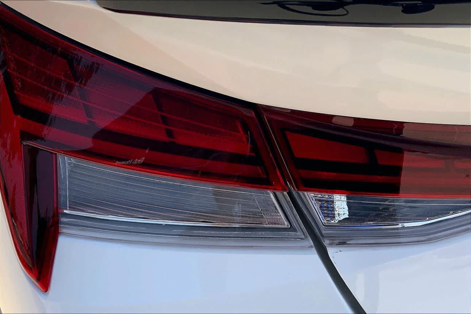 Used 2025 Hyundai Elantra SEL FWD image 28