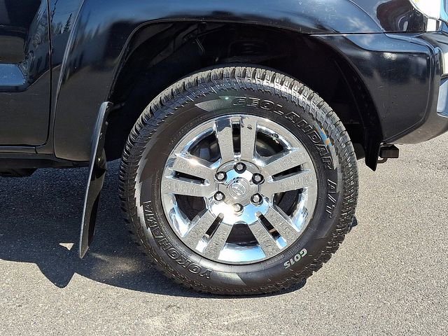 Used 2013 Toyota Tacoma 4x4 Double Cab w/ Limited Pkg image 8
