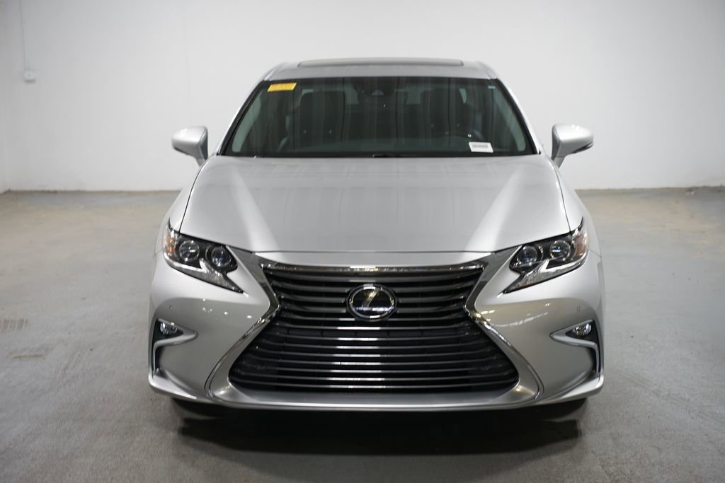 Used 2018 Lexus ES 350 w/ Luxury Package w/Wood Trim FWD image 2