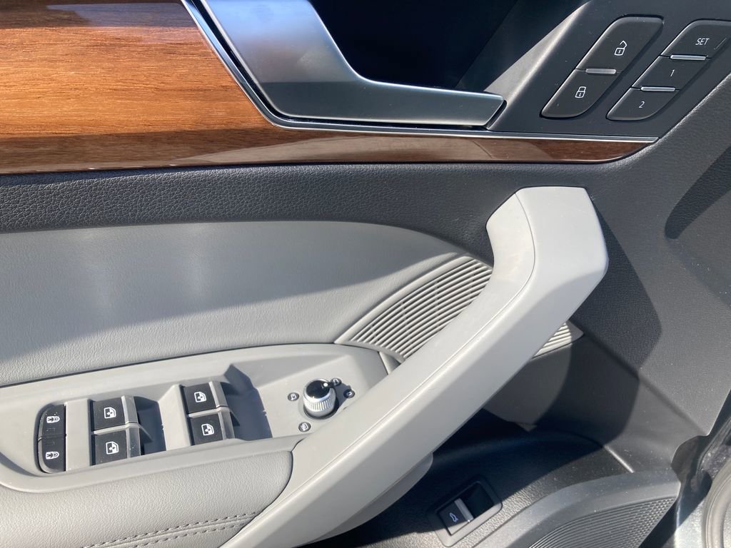 Used 2022 Audi Q5 2.0T Premium Plus AWD/4WD image 14