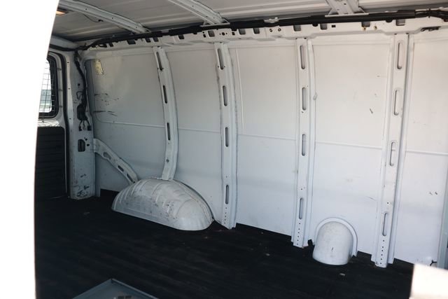 Used 2011 Chevrolet Express 1500 RWD image 26