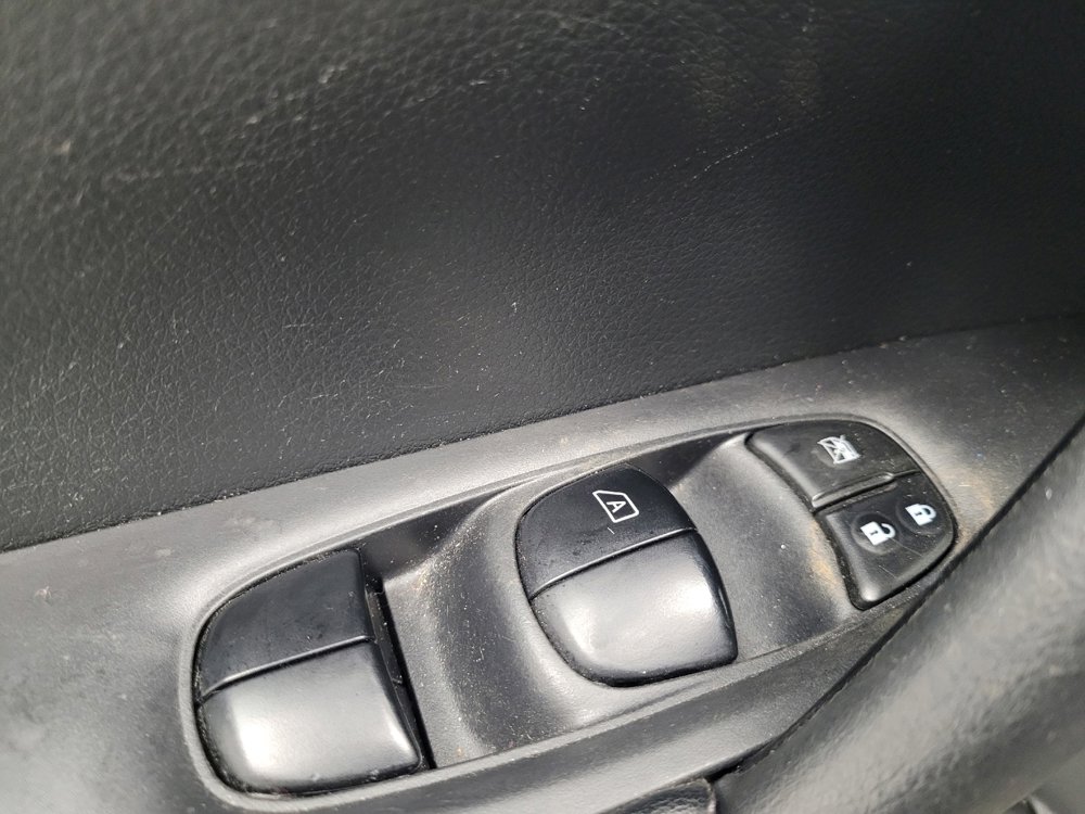 Used 2020 Nissan Rogue SL FWD image 27