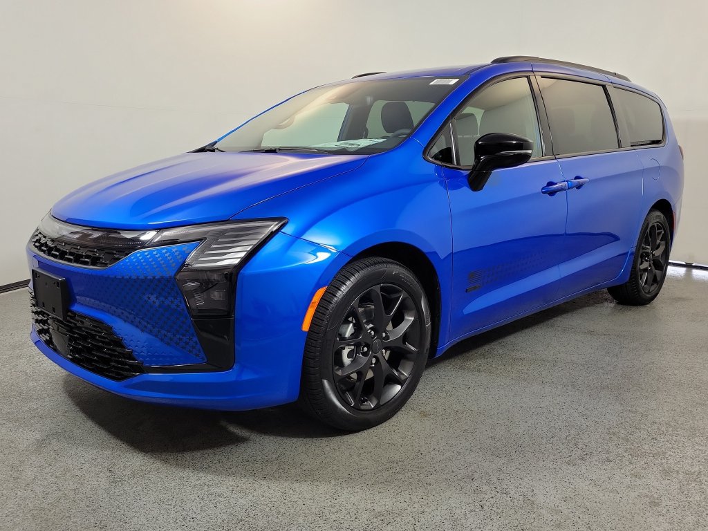 New 2027 Chrysler Pacifica Select FWD image 3