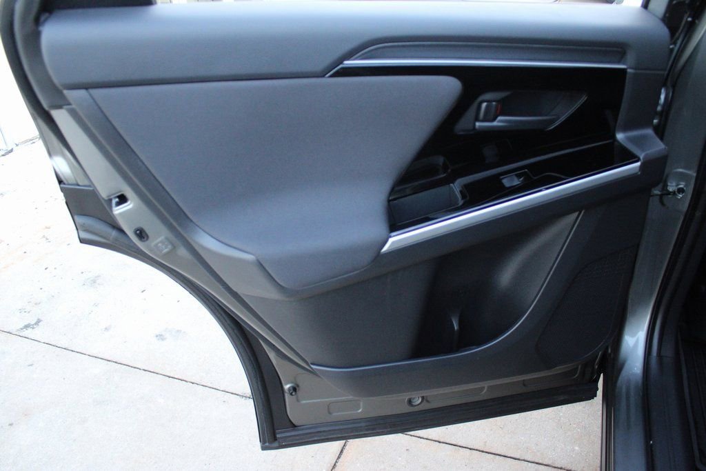 Used 2023 Subaru Solterra AWD image 20