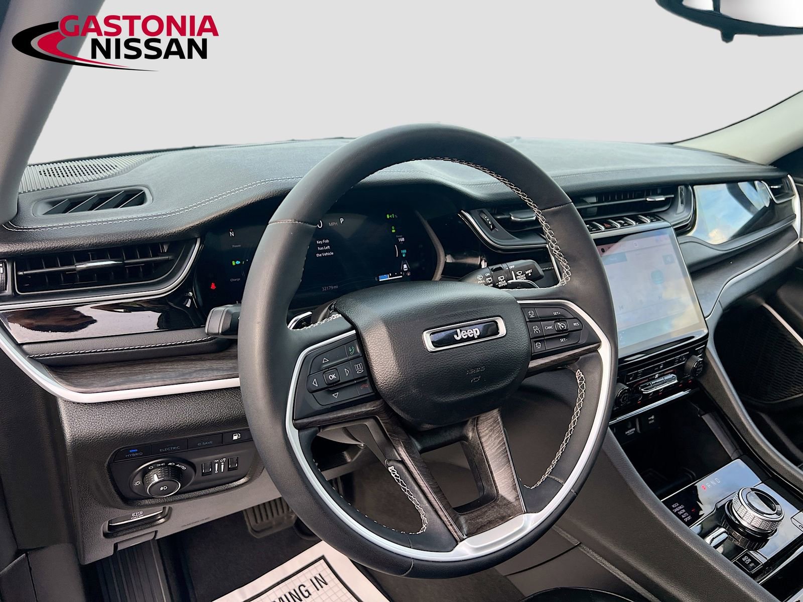 Used 2023 Jeep Grand Cherokee 4WD 4xe image 11