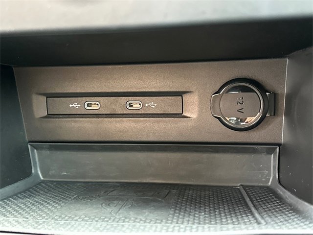 Certified 2022 Volkswagen Taos SE image 32