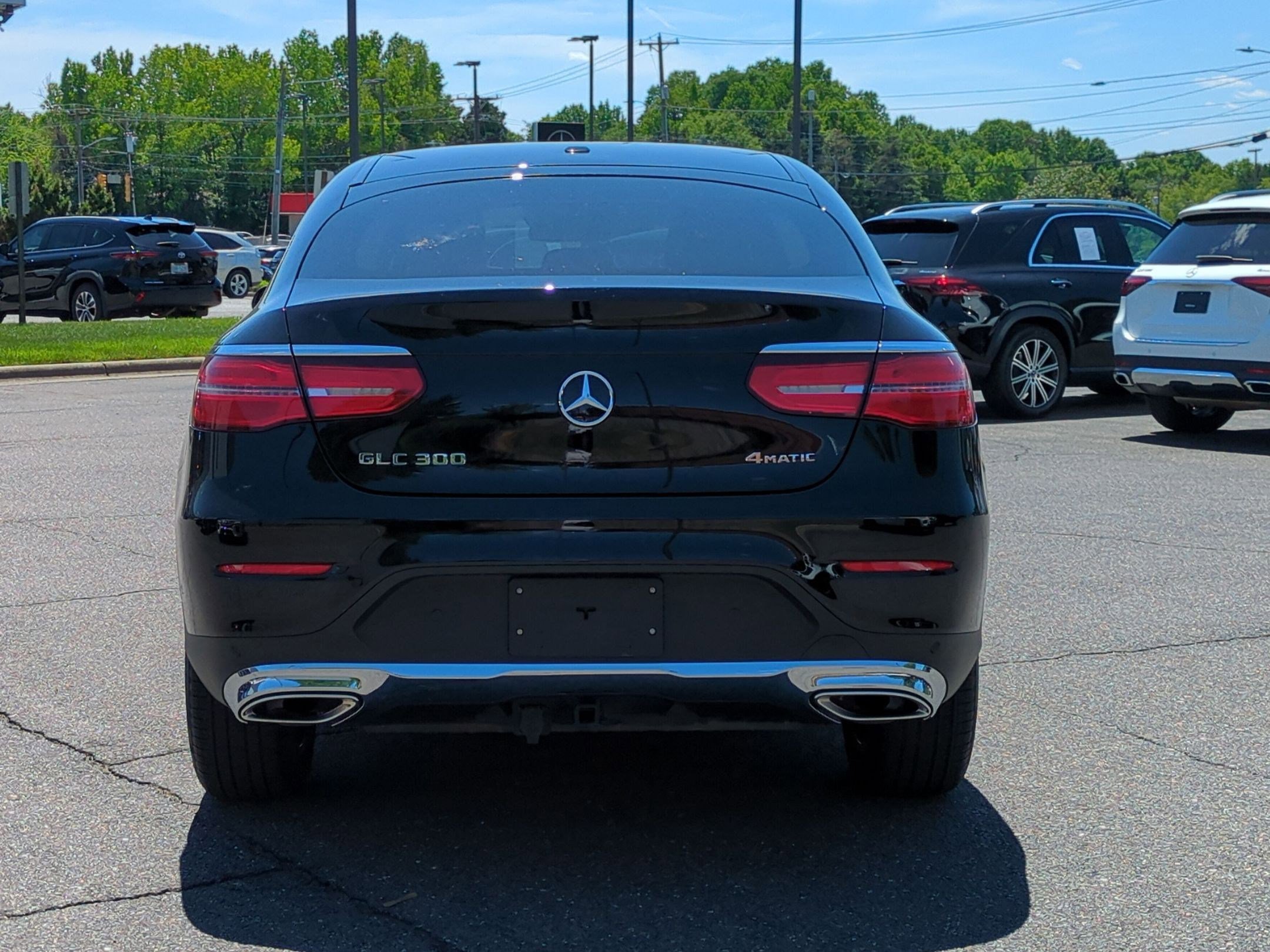 Used 2019 Mercedes-Benz GLC 300 4MATIC Coupe image 4