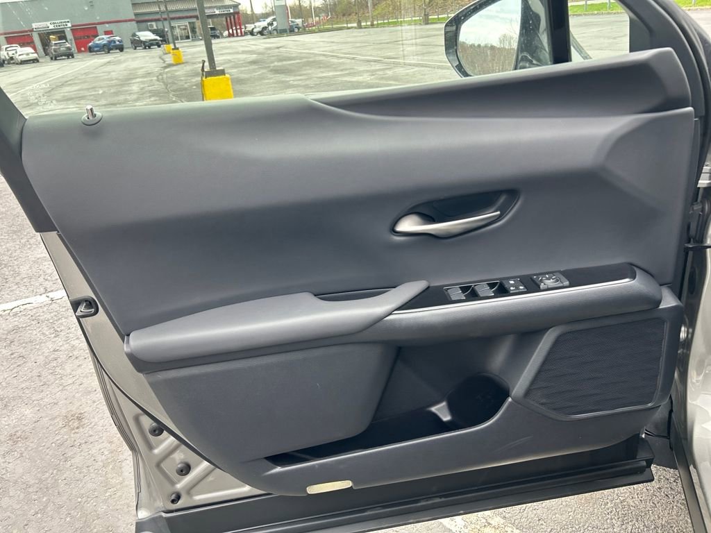 Used 2022 Lexus UX 250h w/ Premium Package image 19