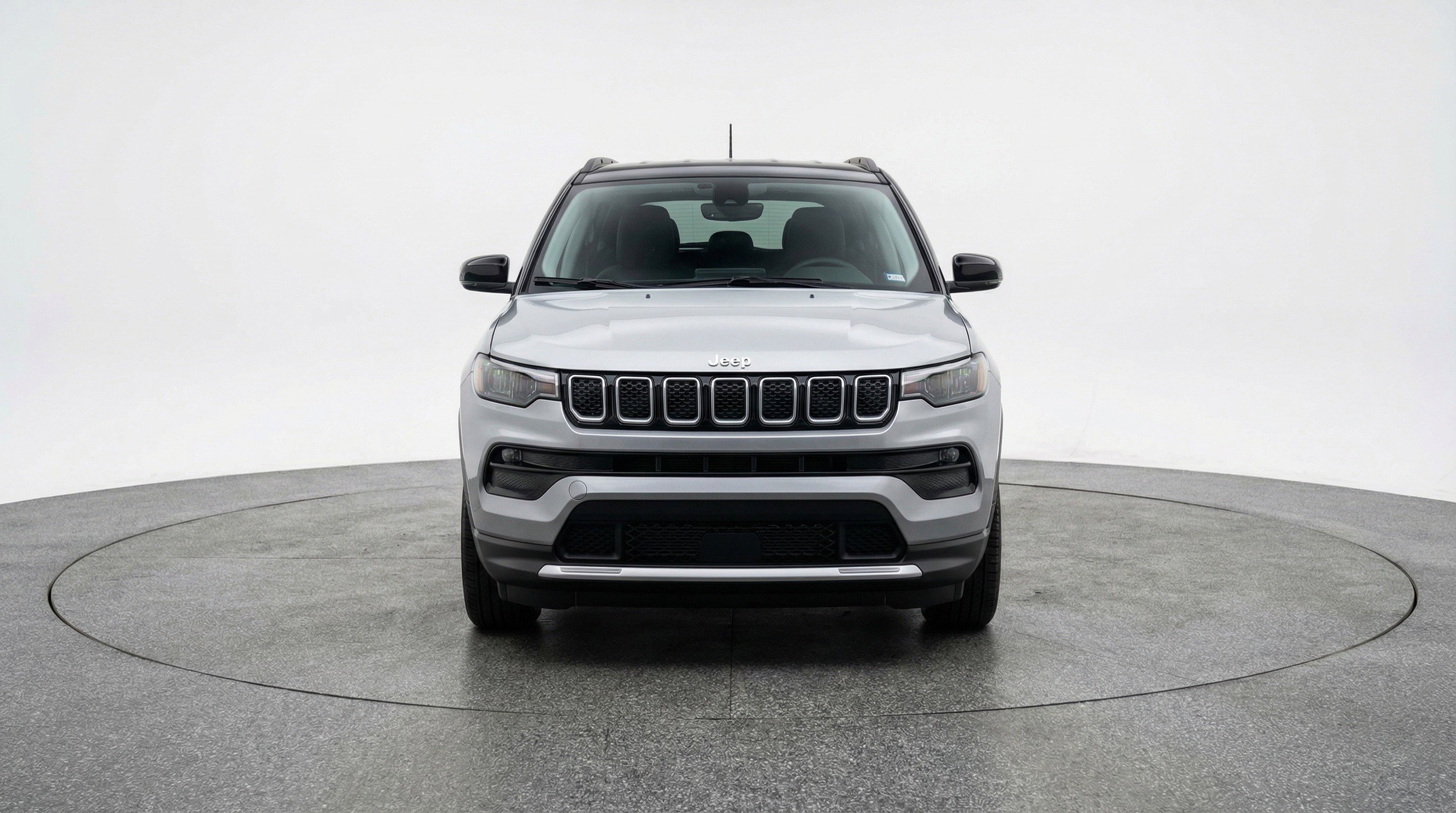 Used 2025 Jeep Compass Limited image 2